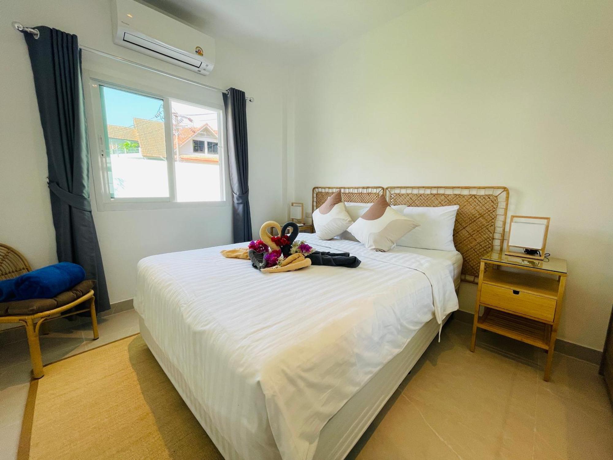 Baan Saint-Tropez Seaview Villas Kata Beach 외부 사진