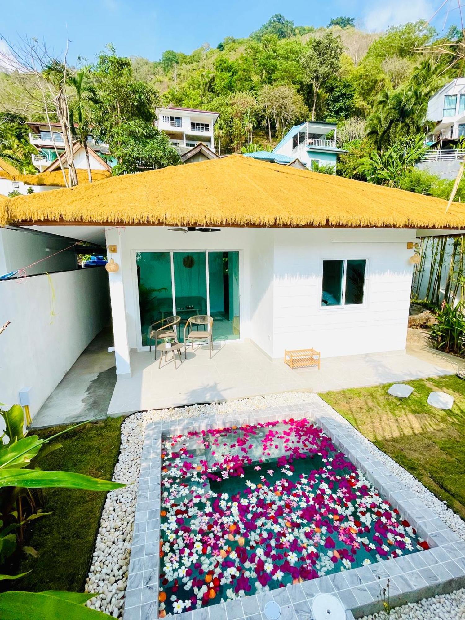 Baan Saint-Tropez Seaview Villas Kata Beach 외부 사진