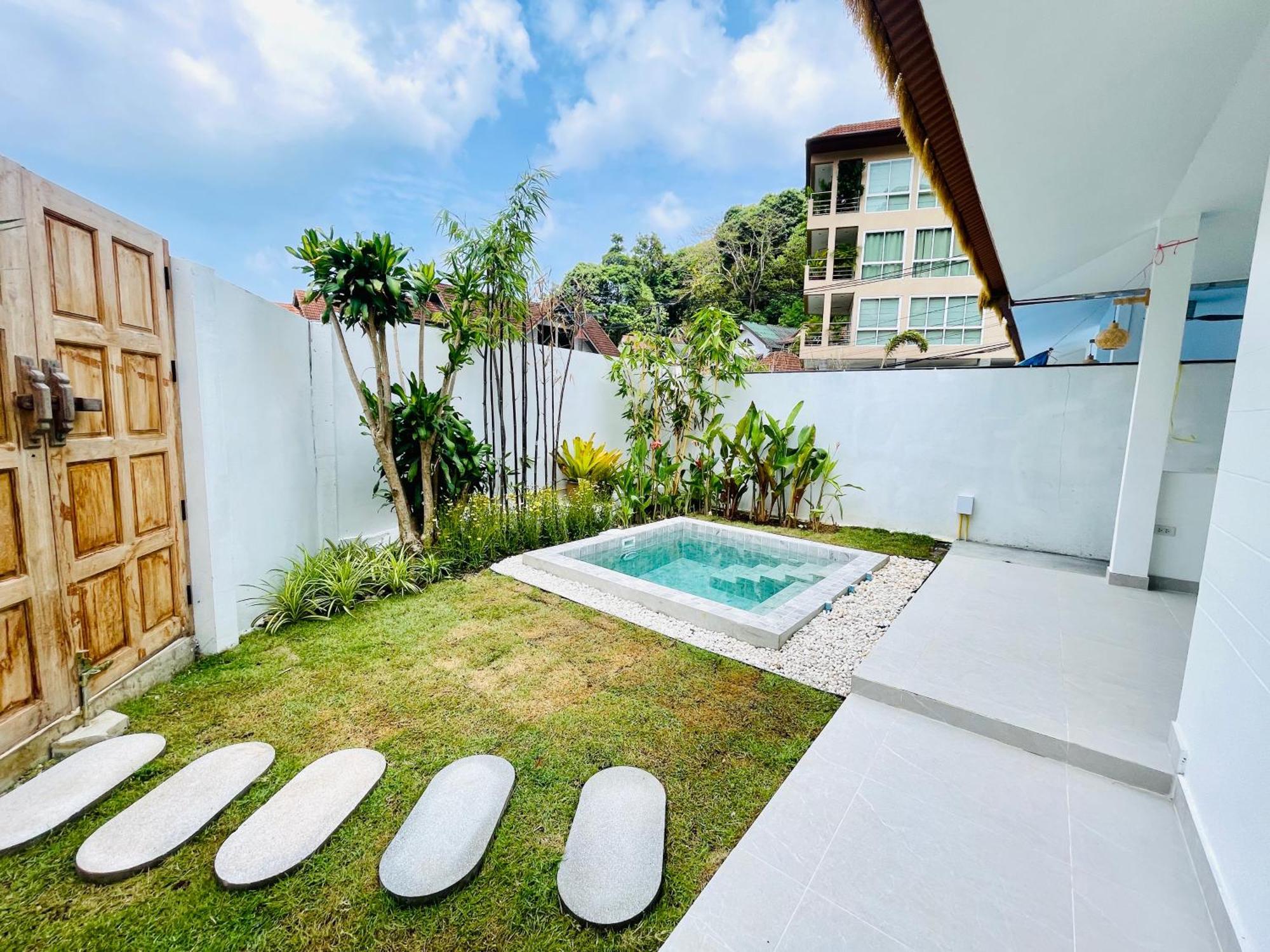 Baan Saint-Tropez Seaview Villas Kata Beach 외부 사진
