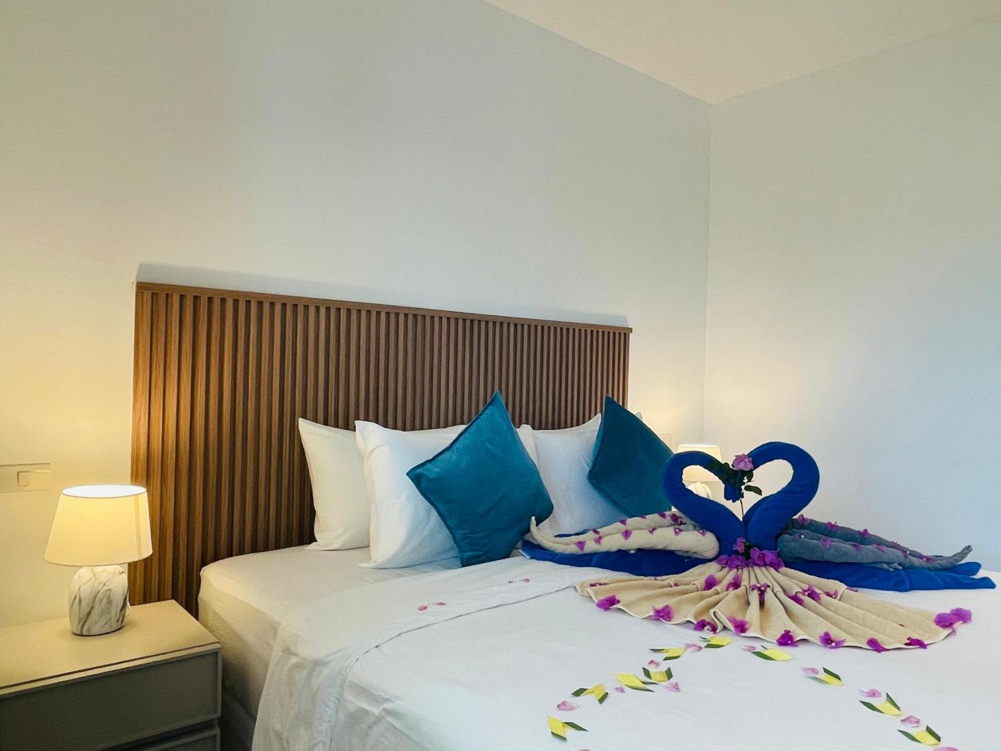 Baan Saint-Tropez Seaview Villas Kata Beach 외부 사진