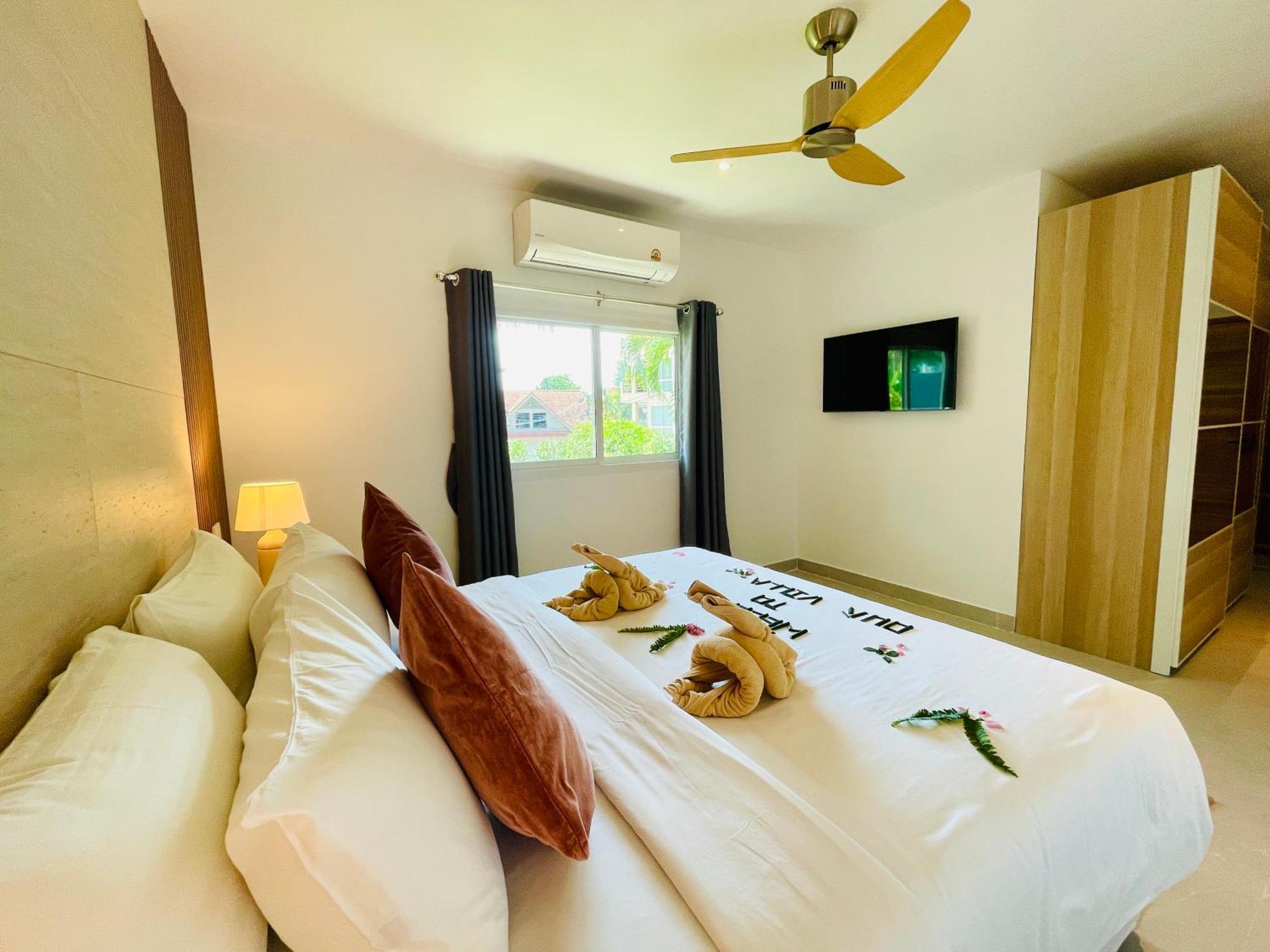 Baan Saint-Tropez Seaview Villas Kata Beach 외부 사진