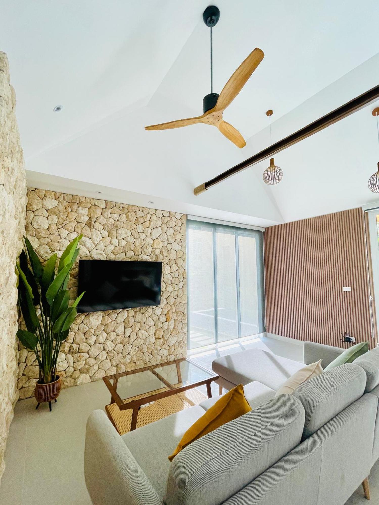 Baan Saint-Tropez Seaview Villas Kata Beach 외부 사진